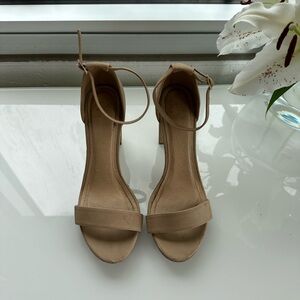 Perfect Nude heels that go with everything